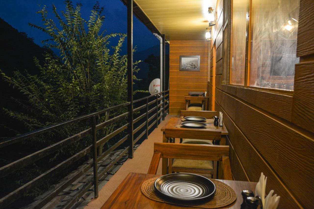 Tiger Fall Eco Resort Чакрата Екстериор снимка
