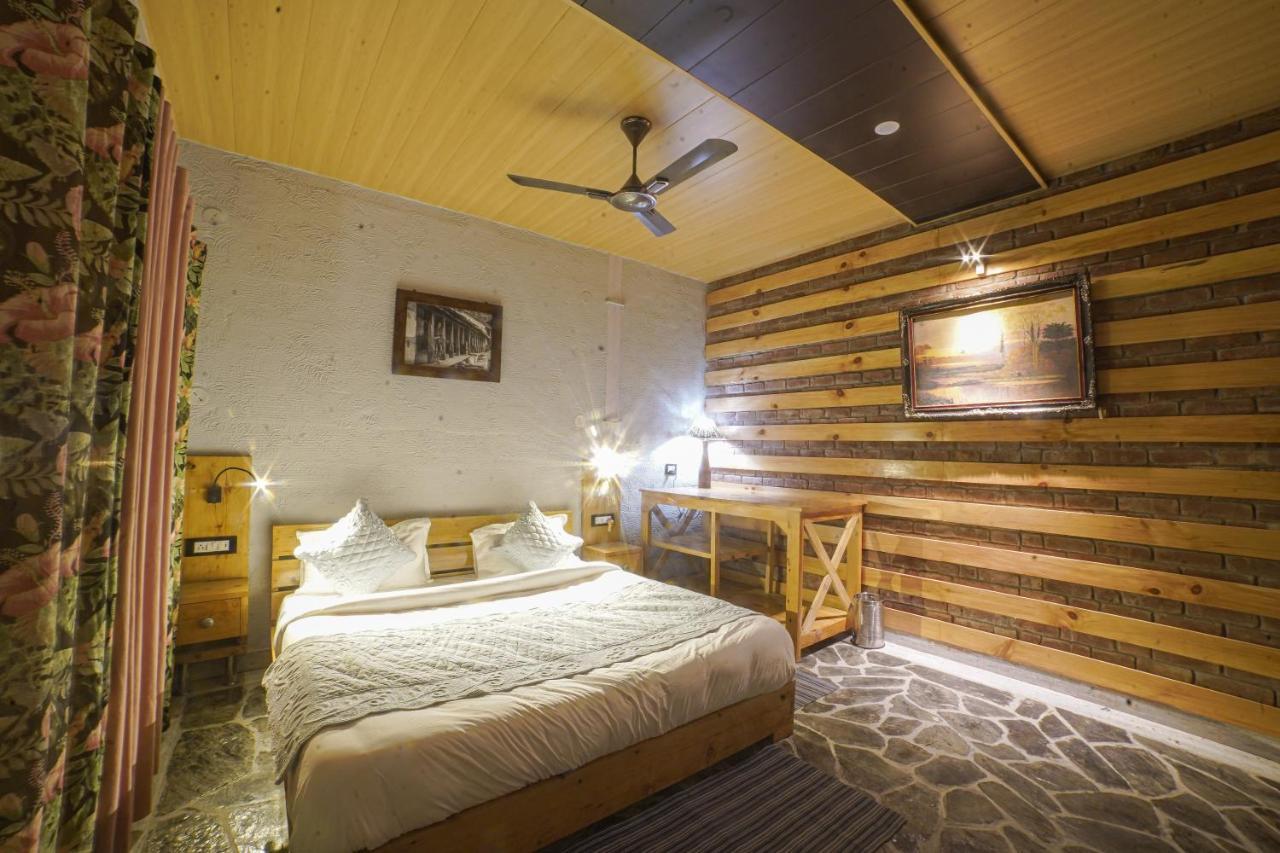 Tiger Fall Eco Resort Чакрата Екстериор снимка