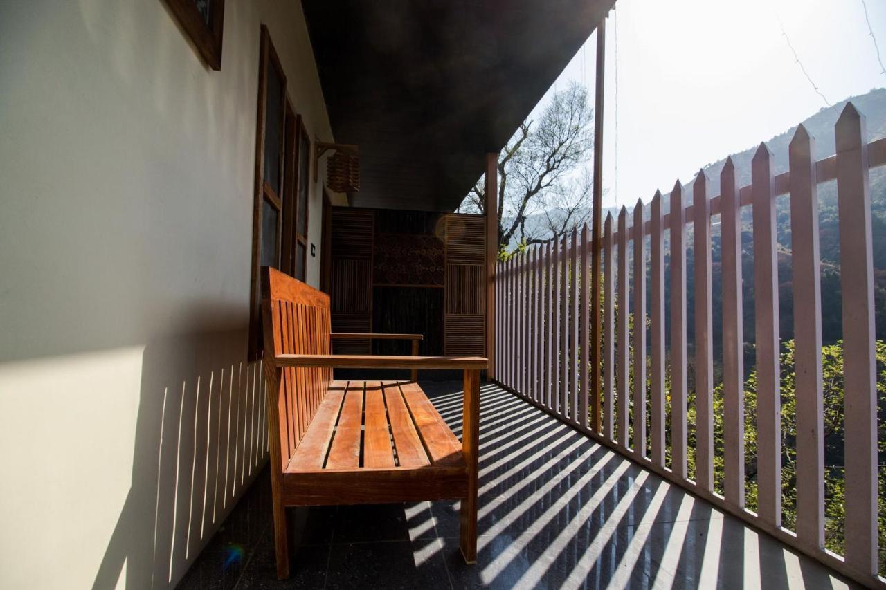 Tiger Fall Eco Resort Чакрата Екстериор снимка
